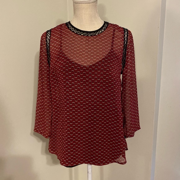 EUC Daniel Rainn Dk Red Chiffon Blouse w Lace Trim - Picture 8 of 9